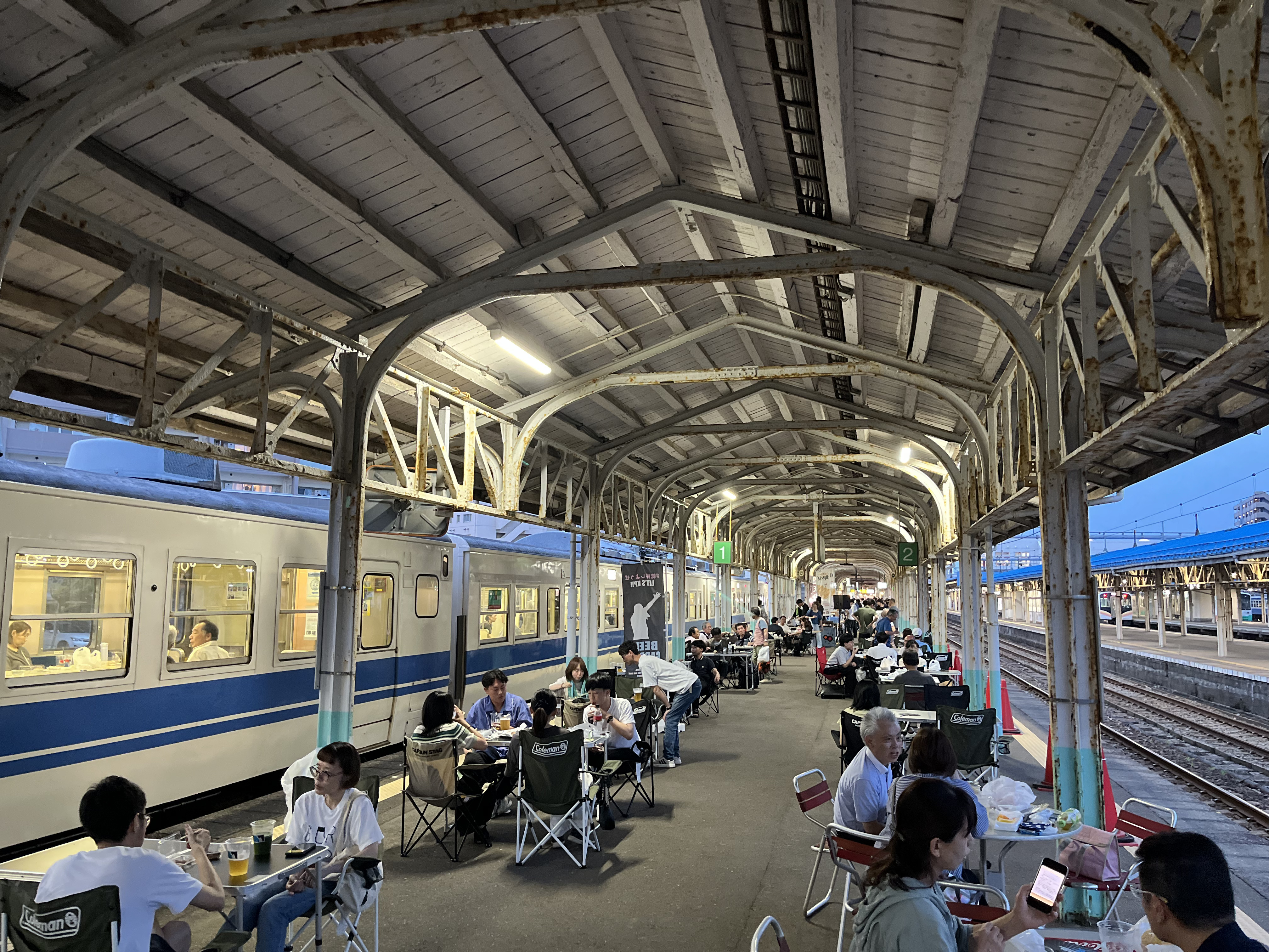 直江津駅ビアガーデン2026 今年も大賑わい！ | えちごトキめき鉄道株式会社