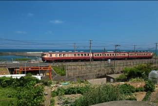 御崎@ ローズピンクの衝撃】7月22日撮影 えちごトキめき鉄道 日本海